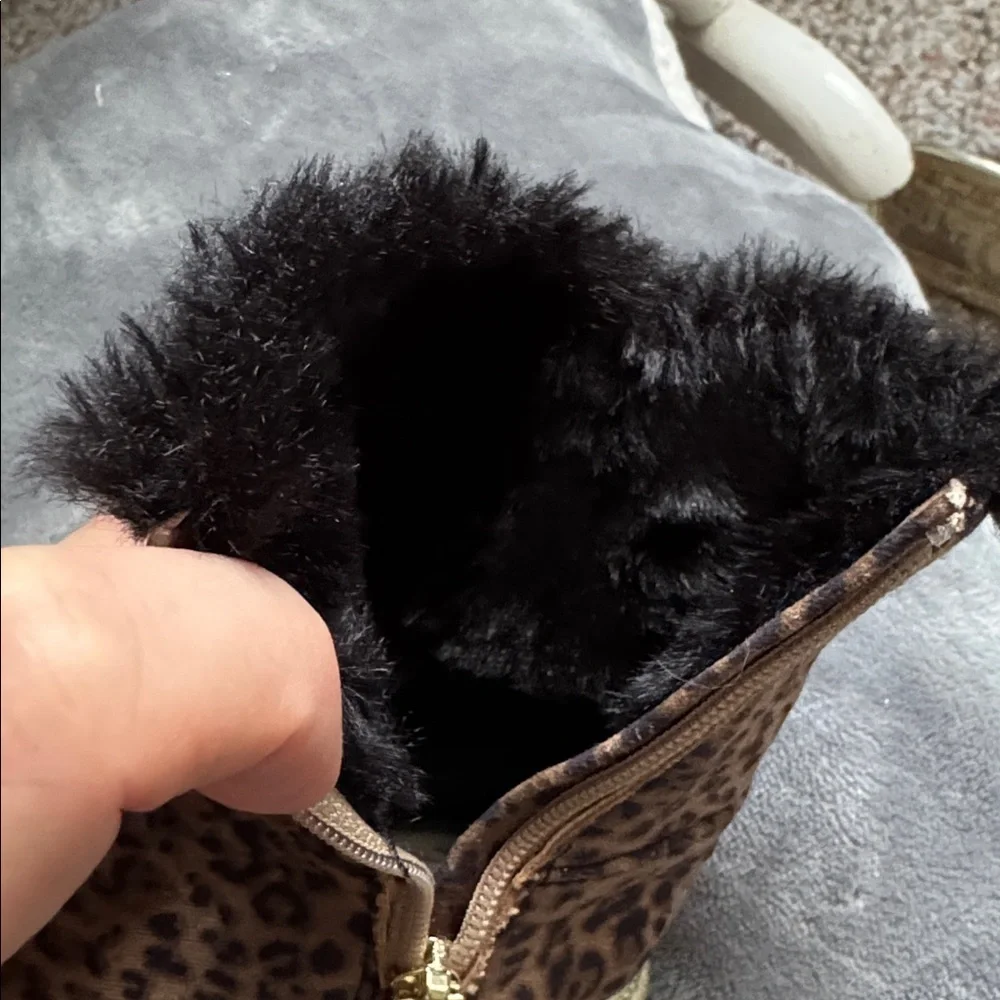 Michael Kors Brown Leopard print gold zip Up Baby Boots with Black Fur lining